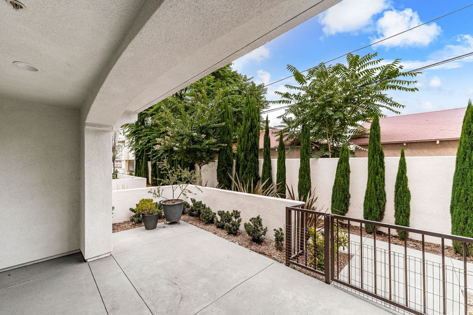 Montebello House: 129 N. 5th St. #F