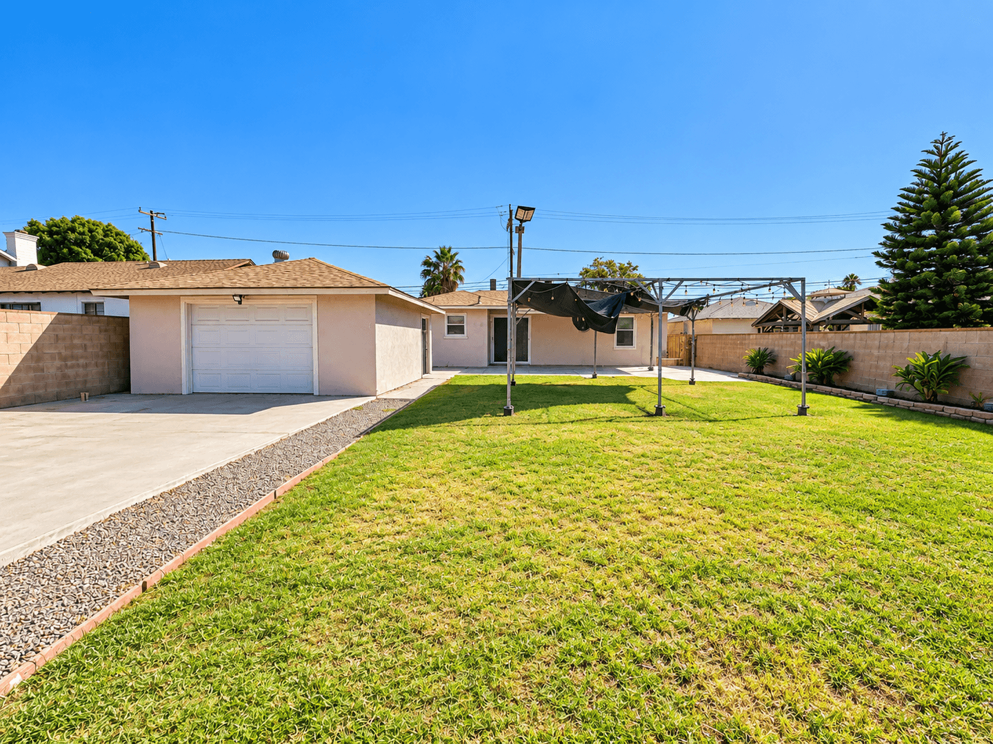 Pomona House: 943 Washington Avenue