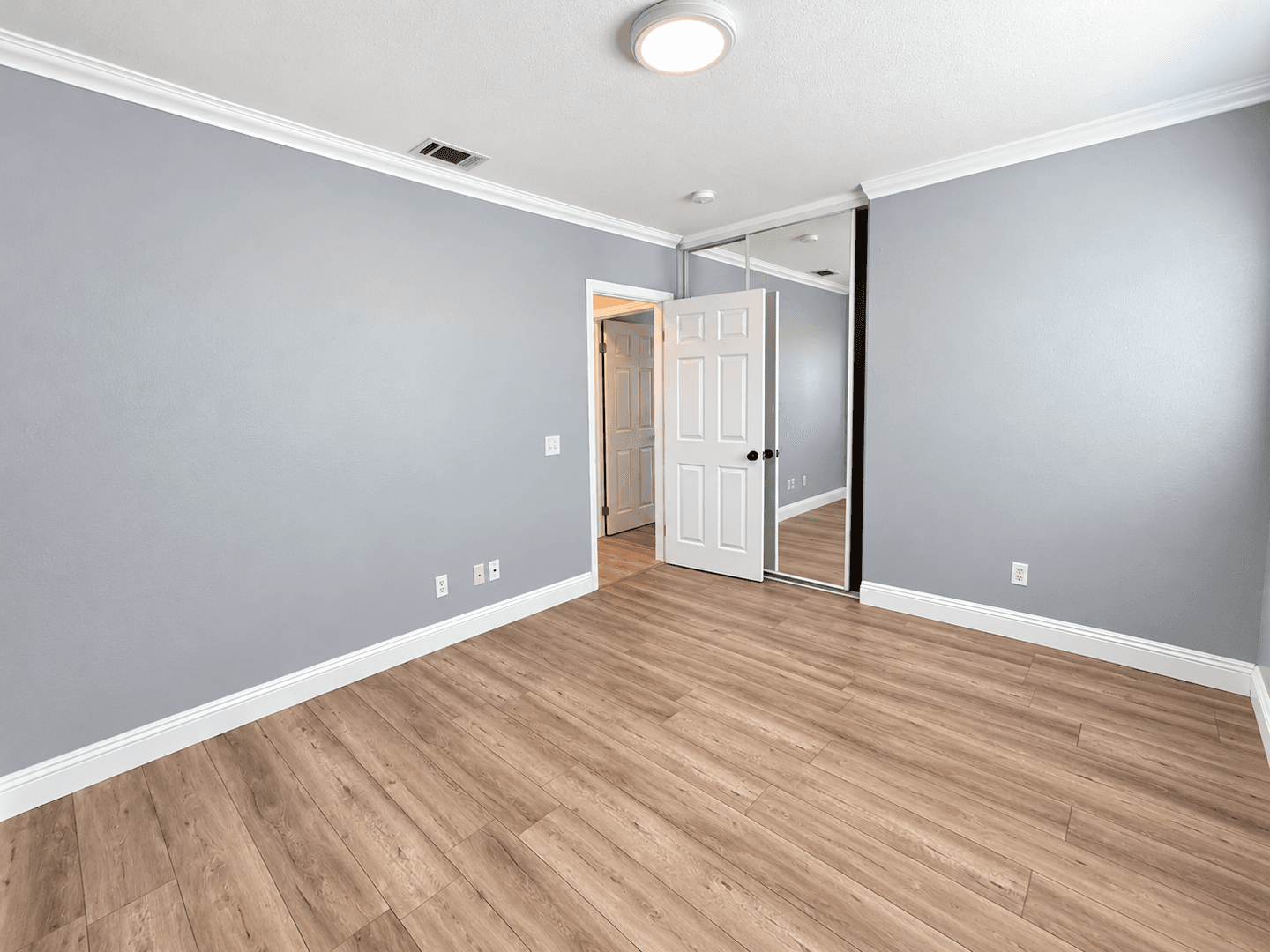 Pomona House: 943 Washington Avenue