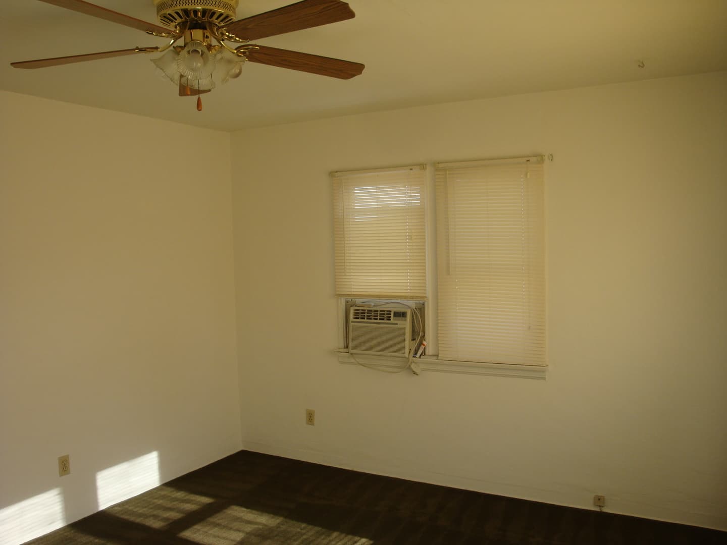 Ontario Apartment: 210-220 W. D St