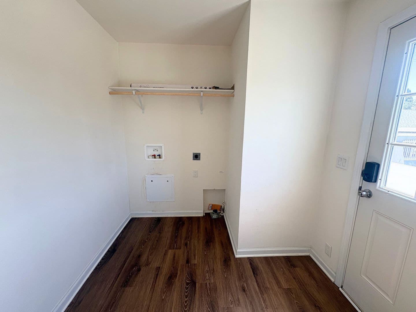 Fontana Apartment: 15356 Merrill Avenue