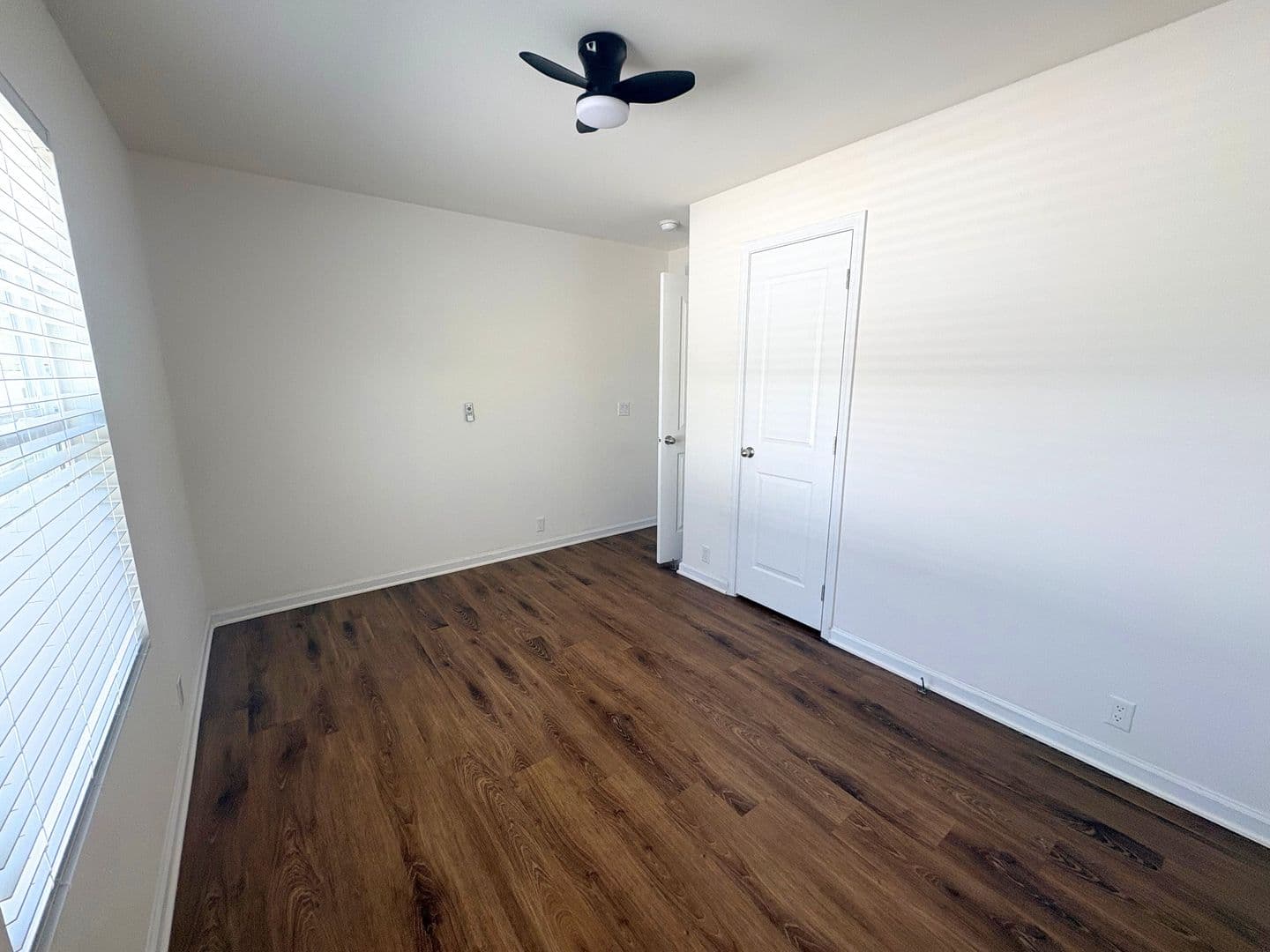 Fontana Apartment: 15356 Merrill Avenue
