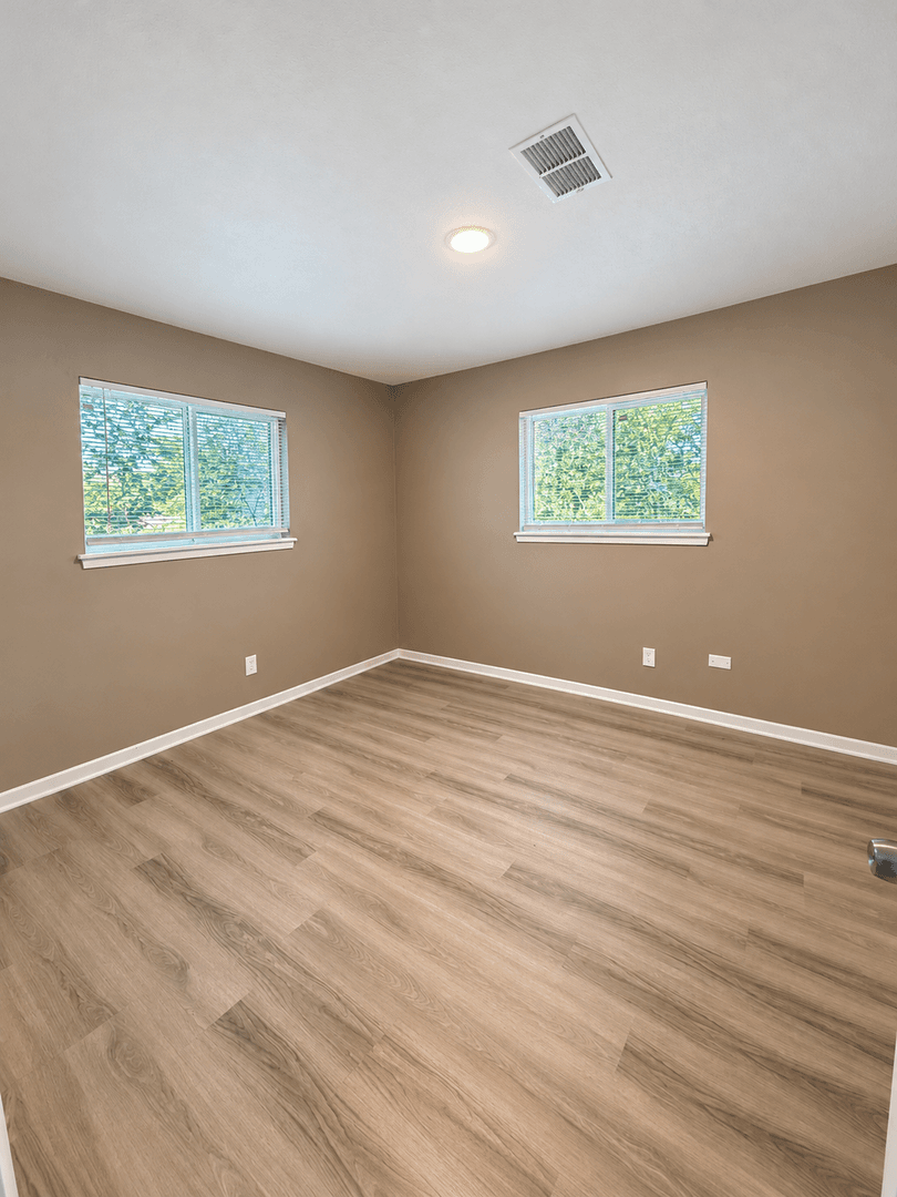 Conroe Condo: 1303 S. 2nd Street - #4