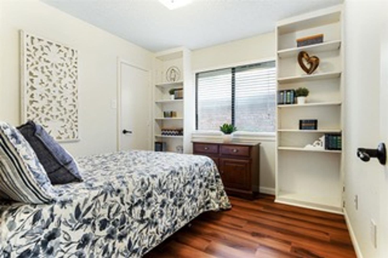 Arlington House: 6017 Meadowdale Road