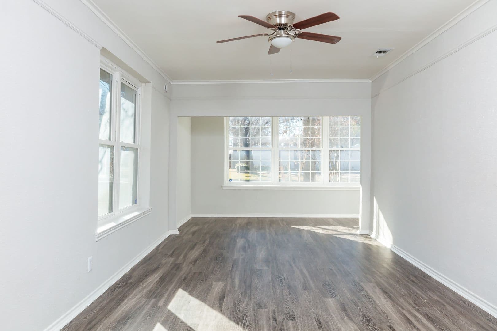 Fort Worth House: 5700 Pershing Ave