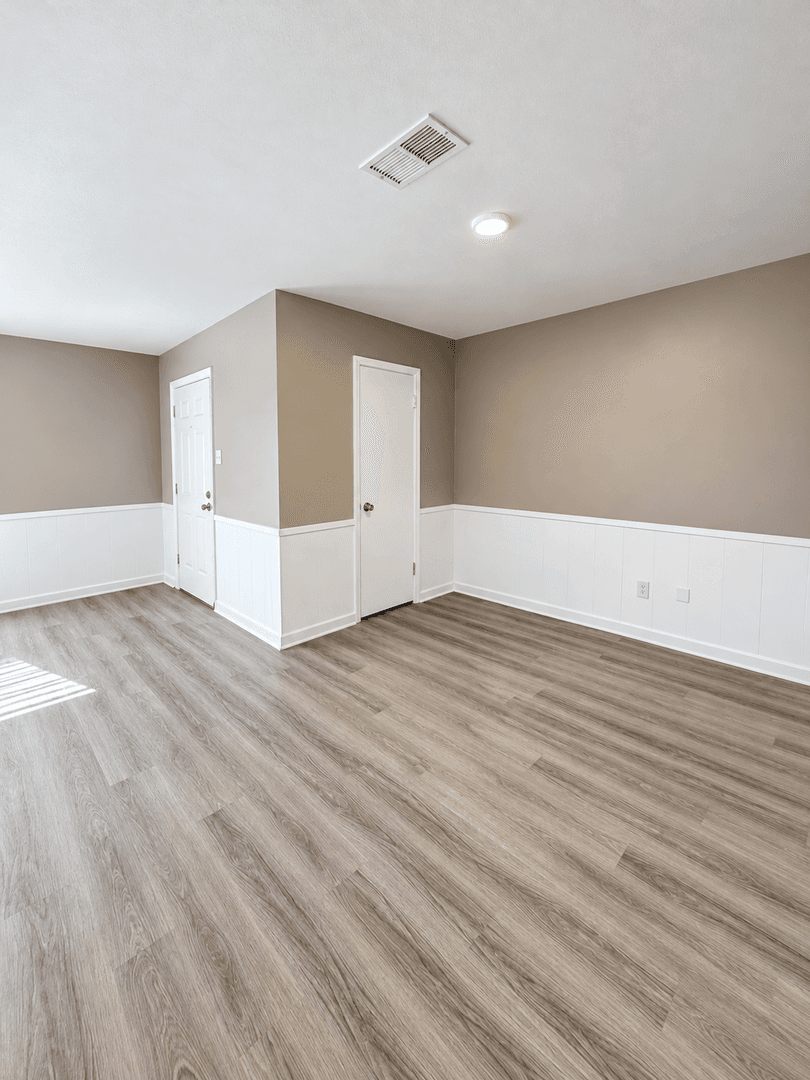 Conroe Condo: 1303 S. 2nd Street - #4