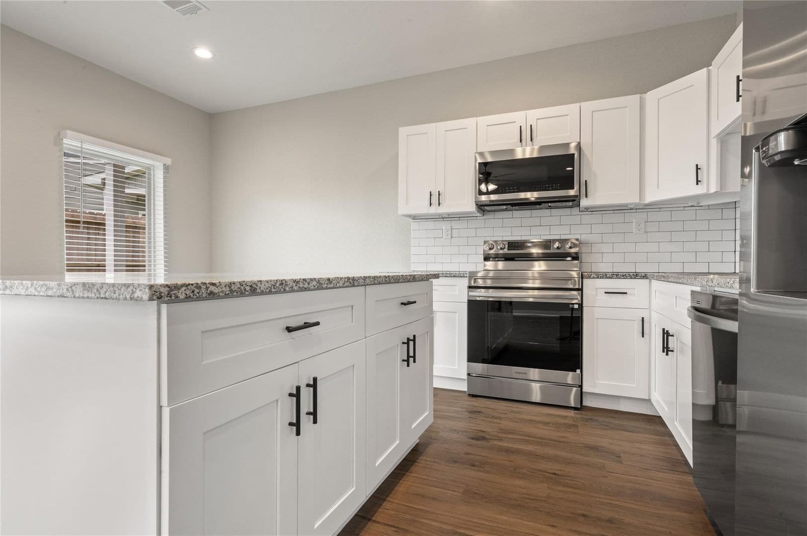 Willis Townhome: 14010 Longstreet - 202C