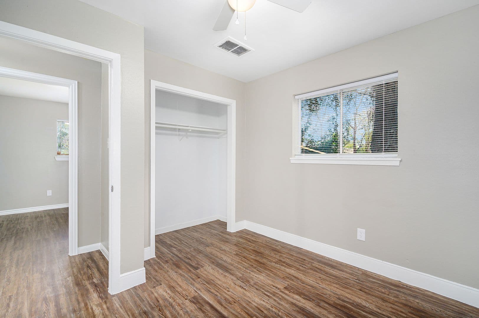 Conroe House: 1303 S. 2nd Street - Apt #8