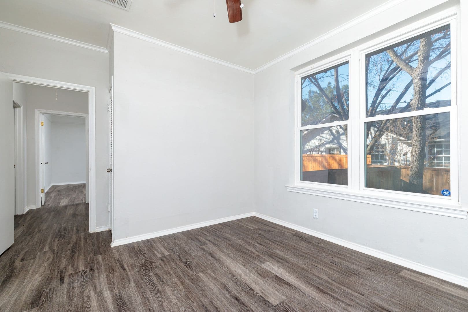 Fort Worth House: 5700 Pershing Ave