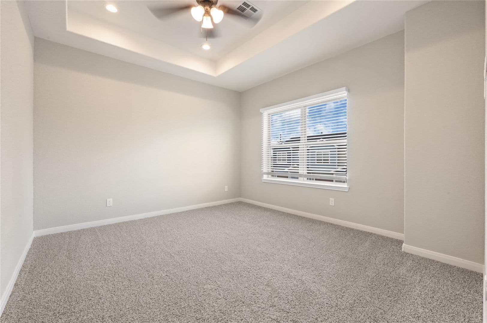 Willis Townhome: 14010 Longstreet - 202C