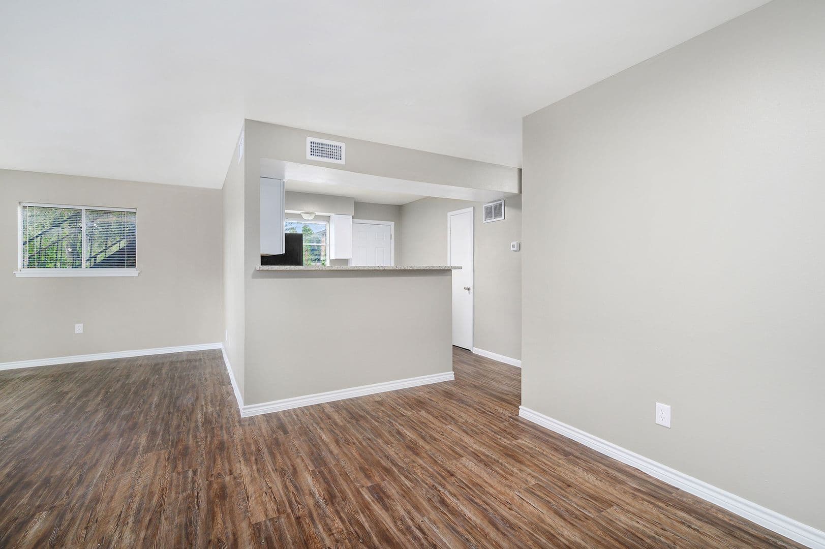 Conroe House: 1303 S. 2nd Street - Apt #8