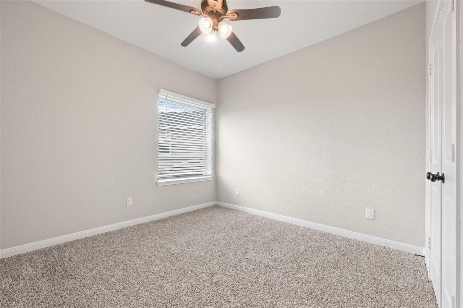 Willis Townhome: 14010 Longstreet - 202C