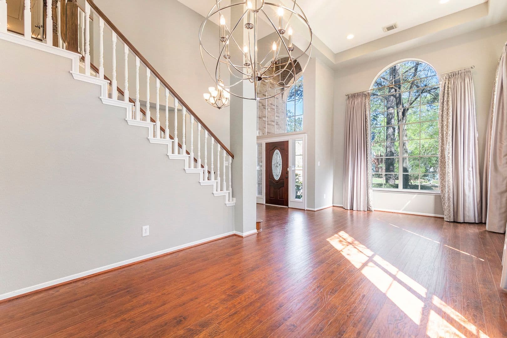 The Woodlands House: 15 Larks Aire Place