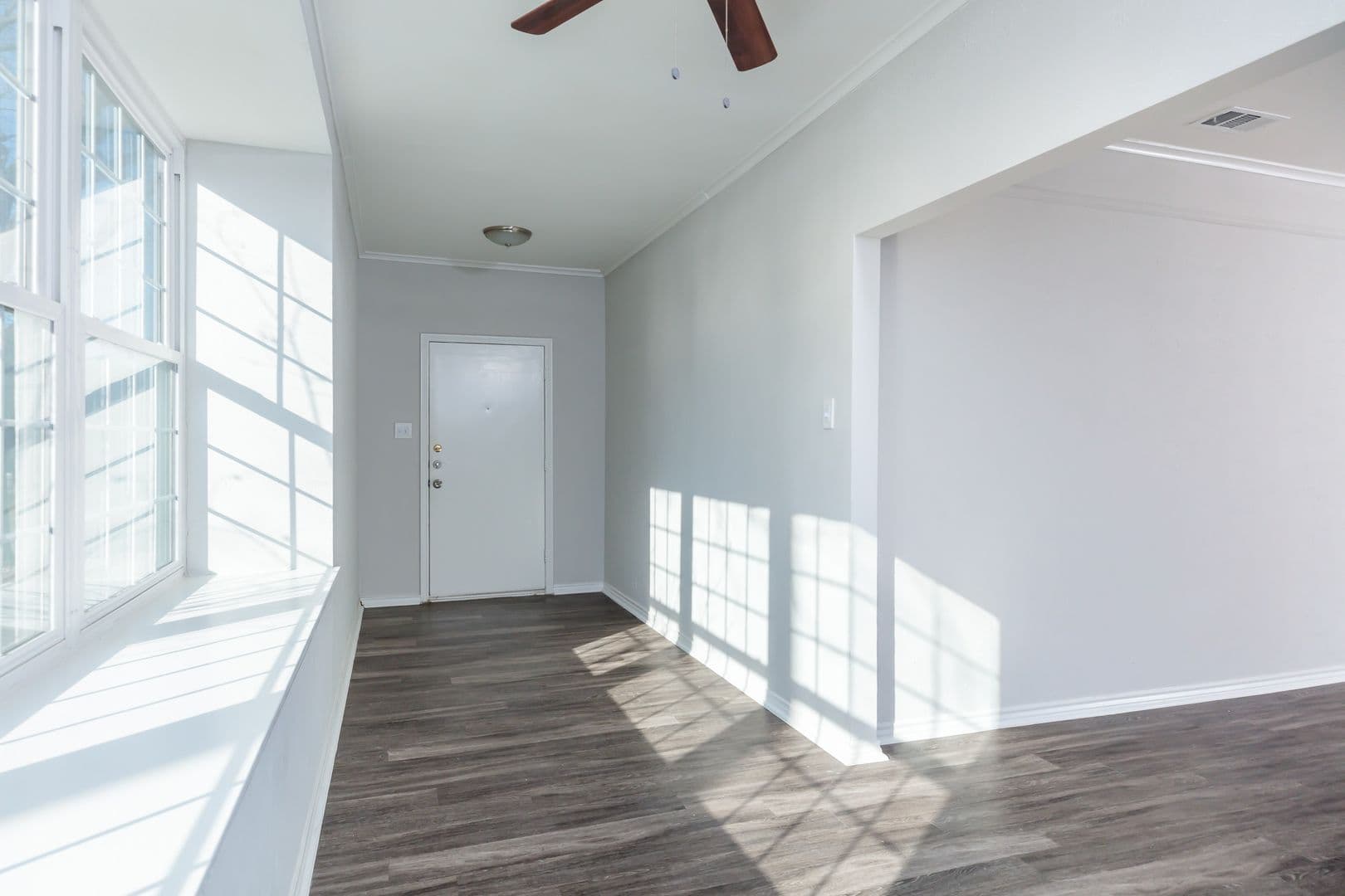 Fort Worth House: 5700 Pershing Ave