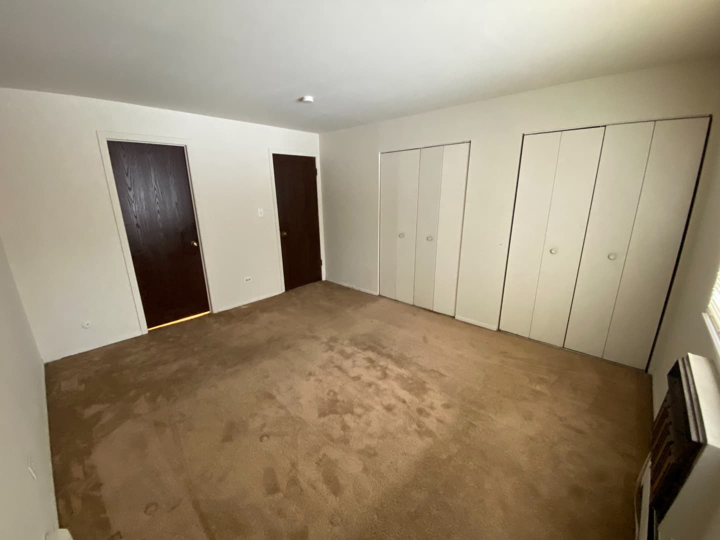 Arlington Heights Apartment: 2258 West Nichols