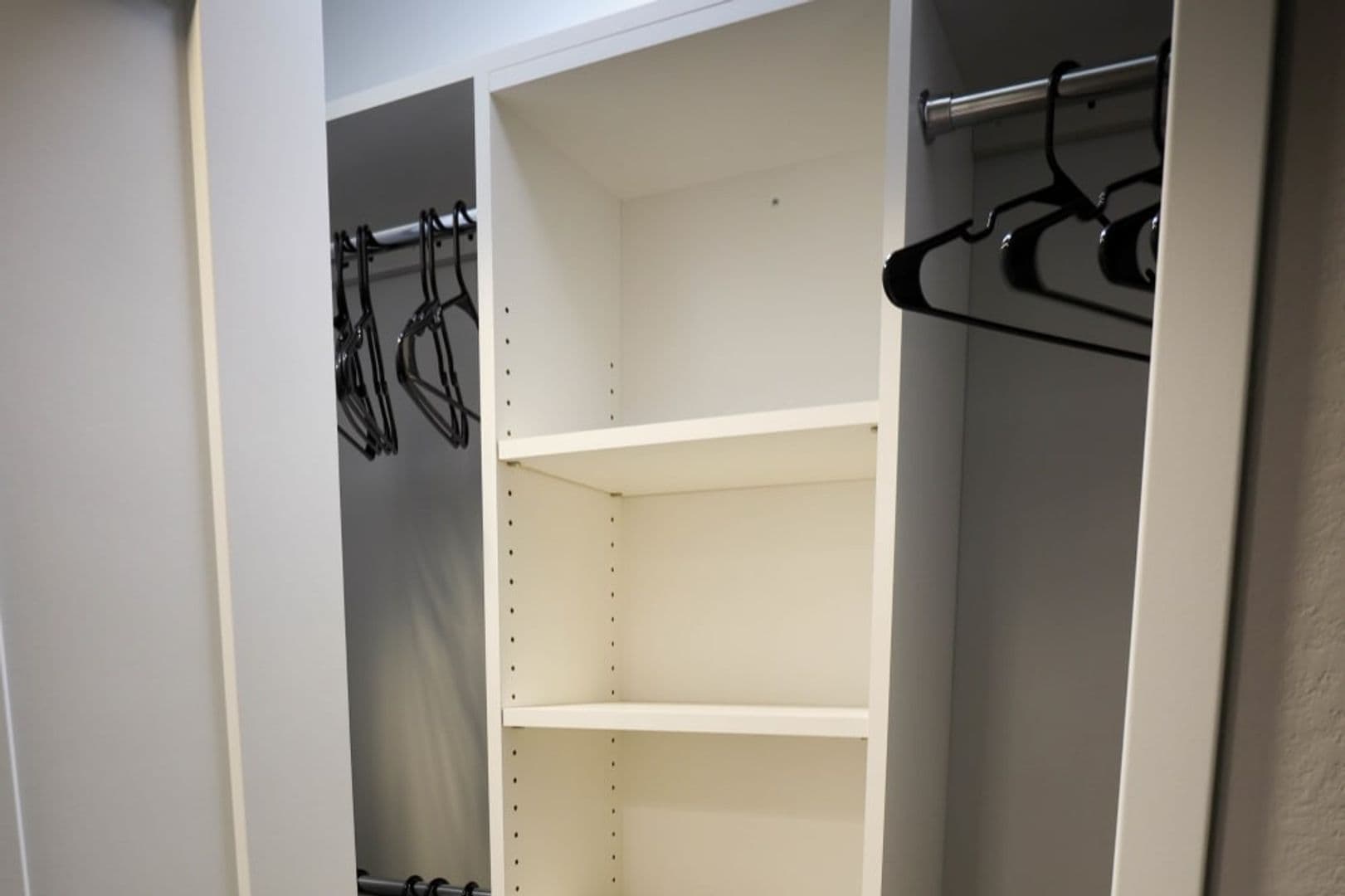 Getzville Apartment: 2402 North Forest Rd