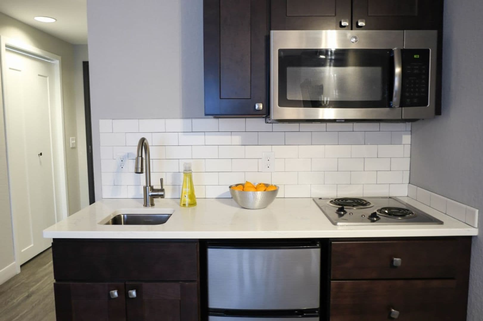Getzville Apartment: 2402 North Forest Rd