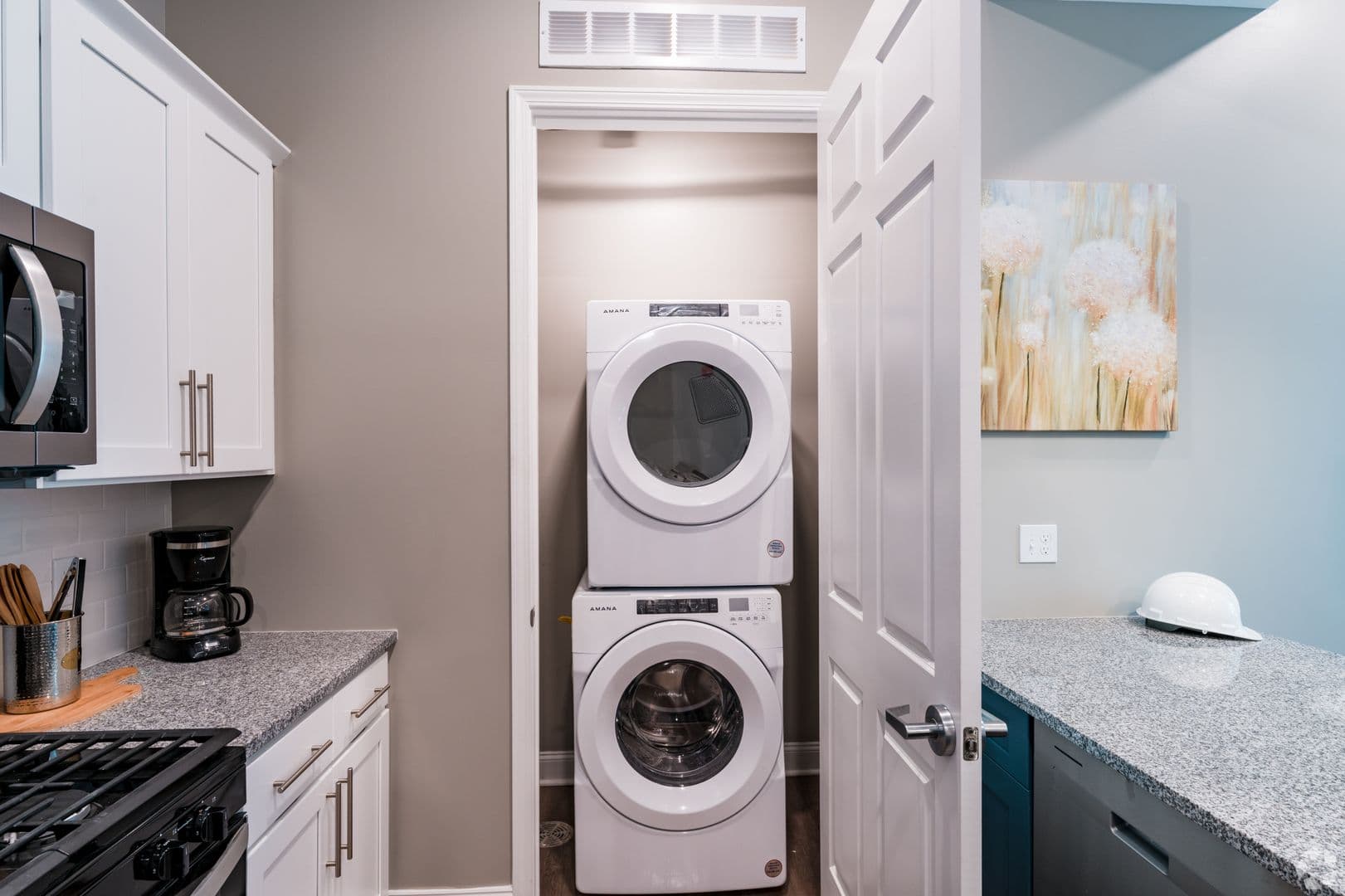 Williamsville Apartment: 6842-6846 Main Street