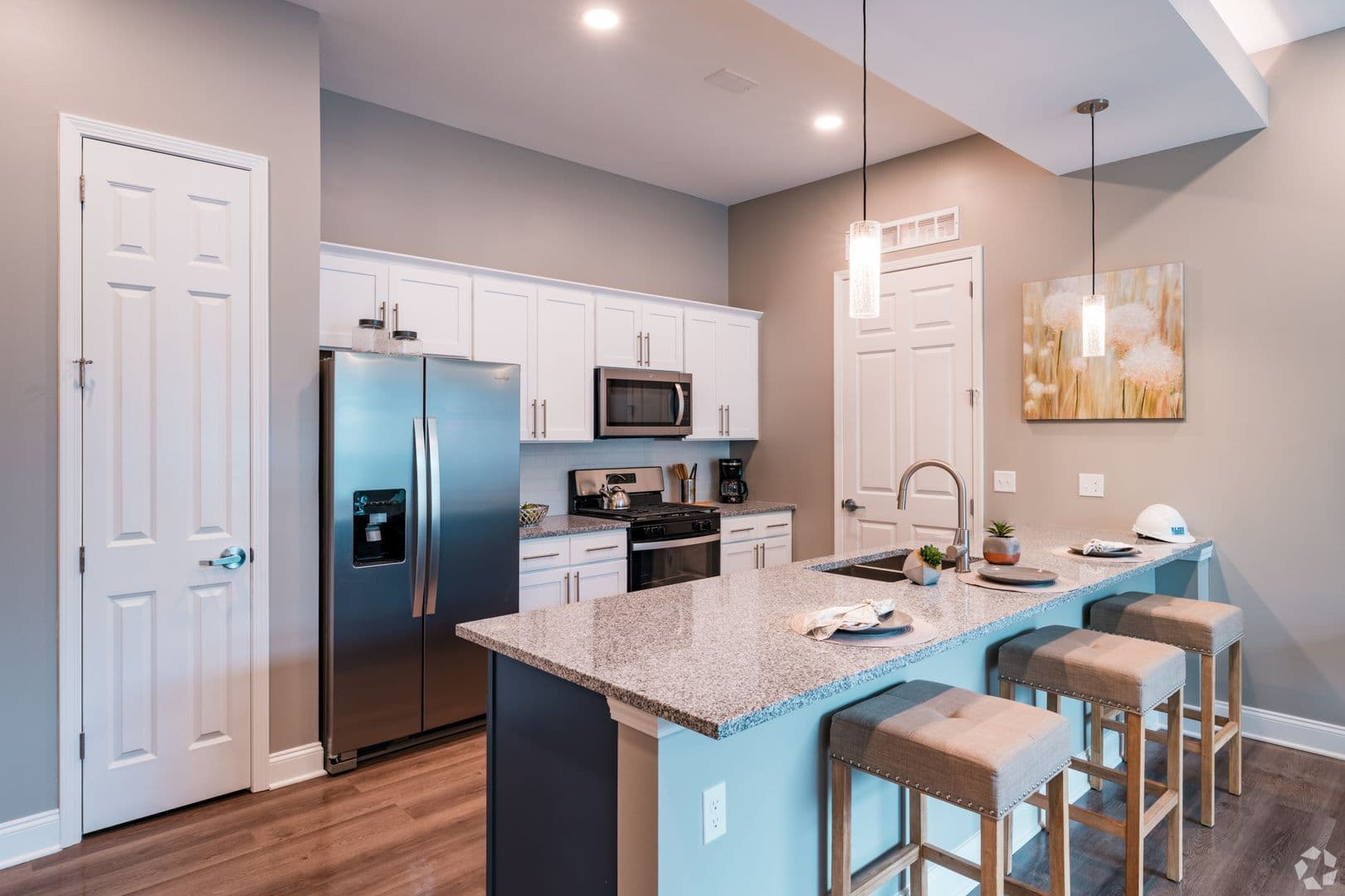 Williamsville Apartment: 6842-6846 Main Street