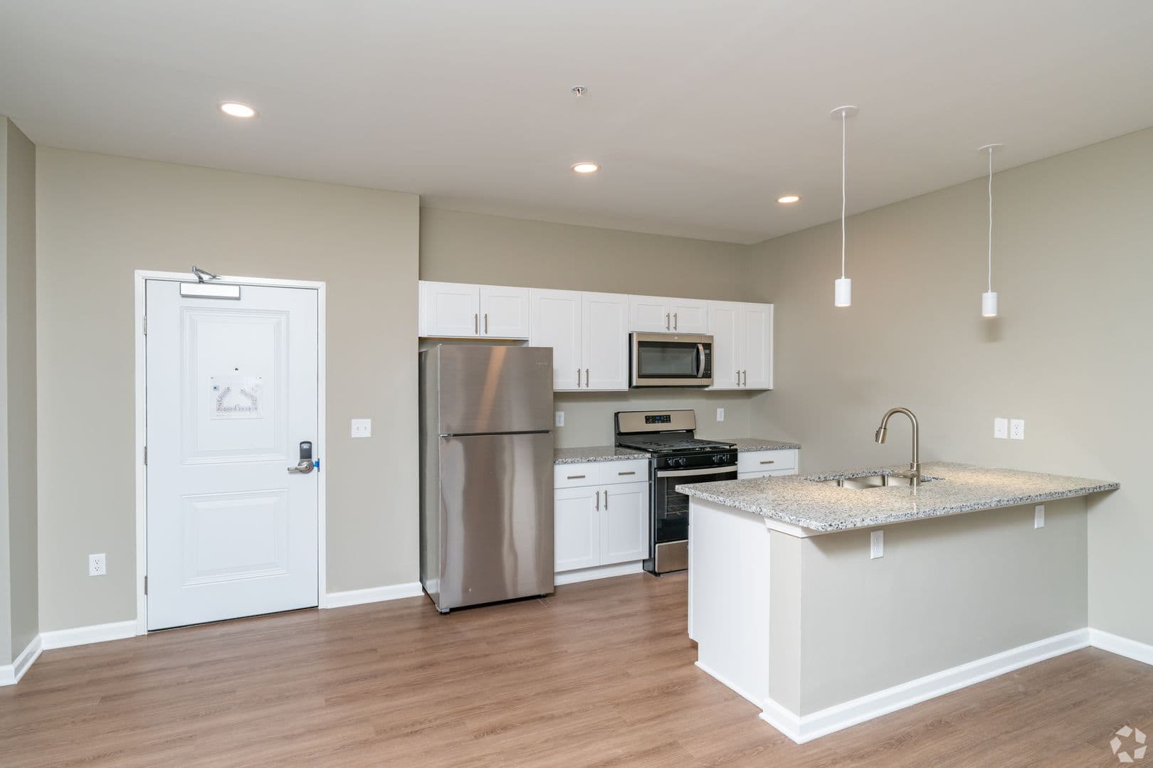 Getzville Apartment: 2635 North Forest Road