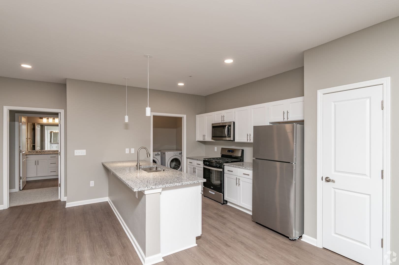 Getzville Apartment: 2635 North Forest Road