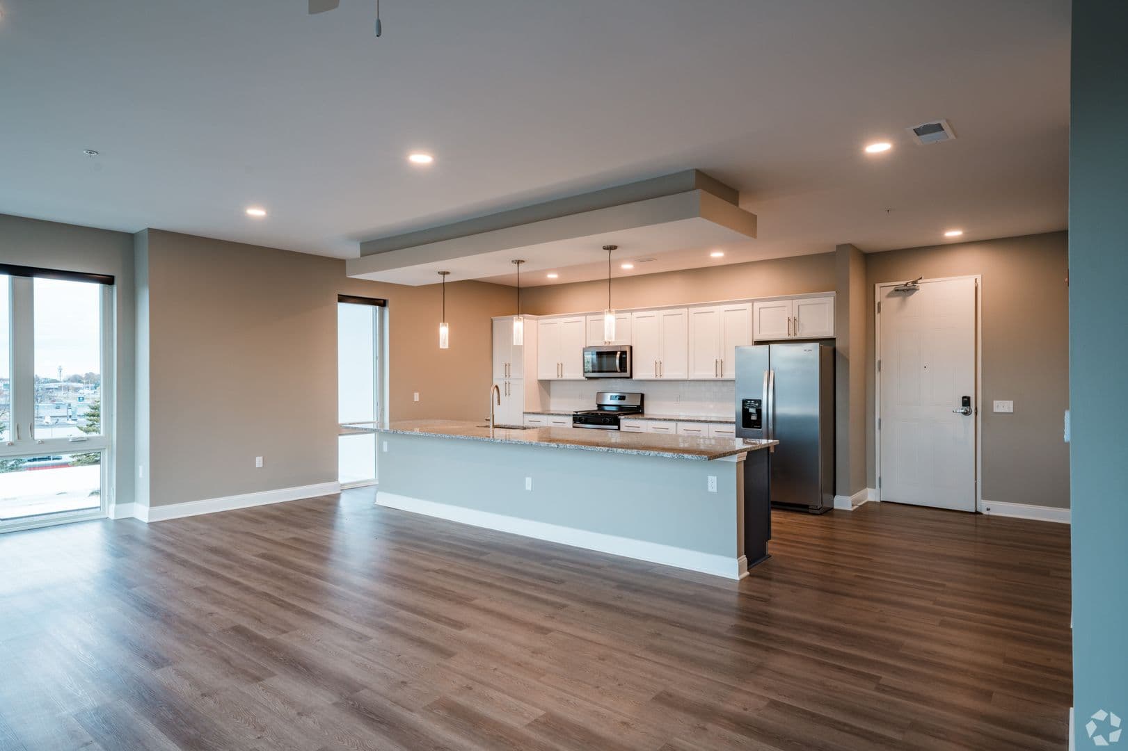 Williamsville Apartment: 6842-6846 Main Street