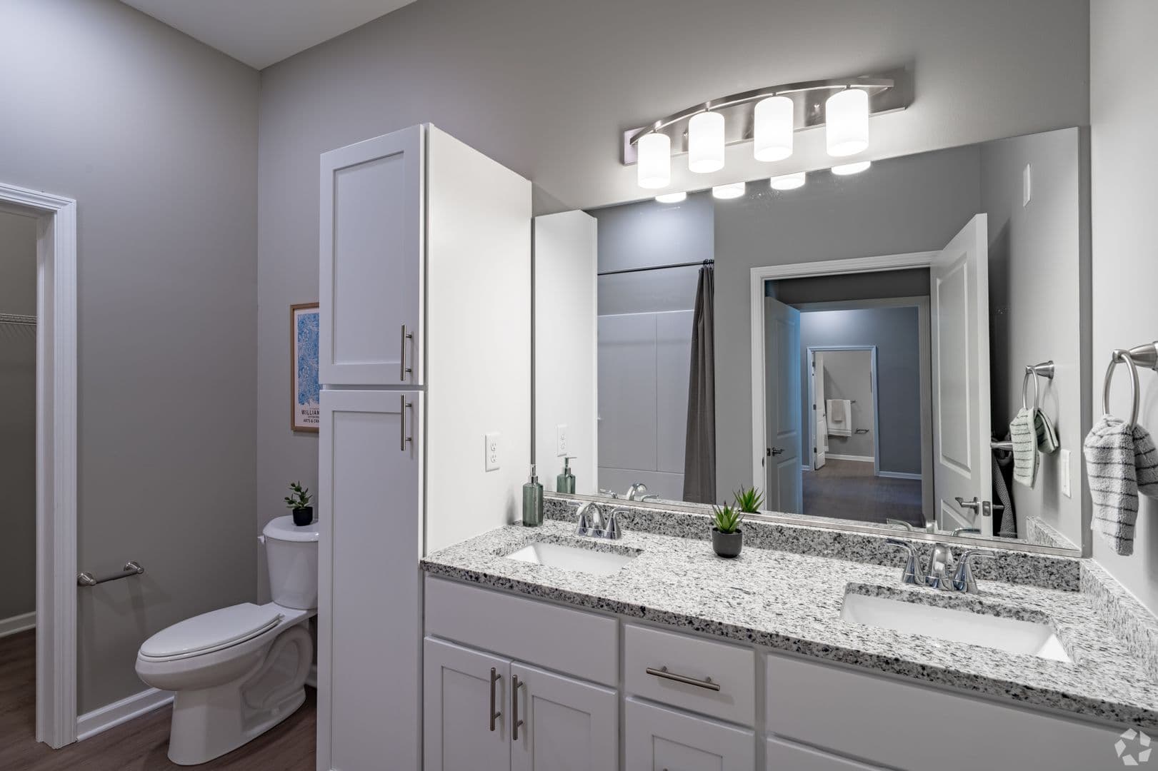 Getzville Apartment: 2635 North Forest Road