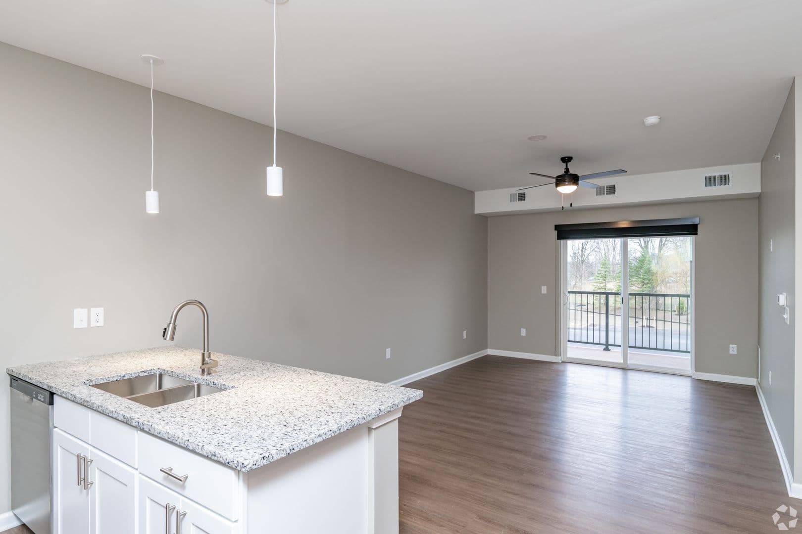 Getzville Apartment: 2635 North Forest Road