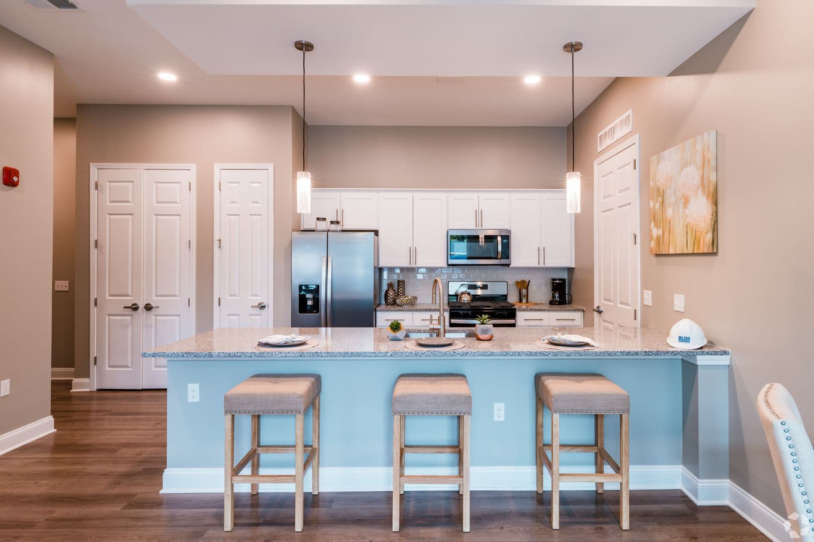 Williamsville Apartment: 6842-6846 Main Street
