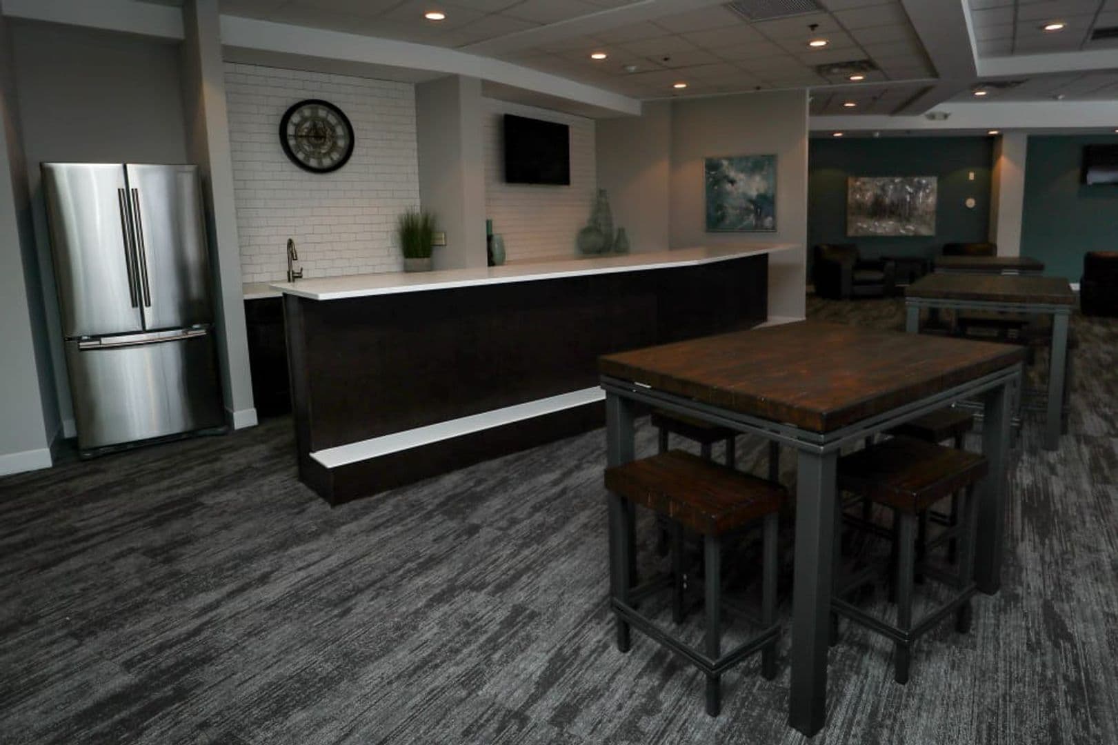 Getzville Apartment: 2402 North Forest Rd
