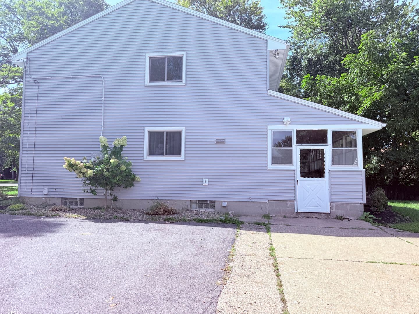Williamsville Apartment: 6790 Main Street, Suite 100