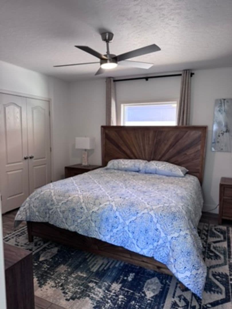 Crowley Lake House: 41 Larksput Ln