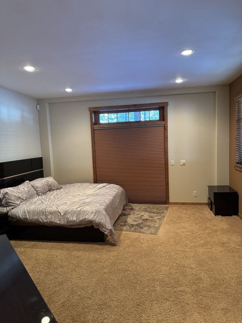 Mammoth Lakes House: 645 Monterey Pine Rd.