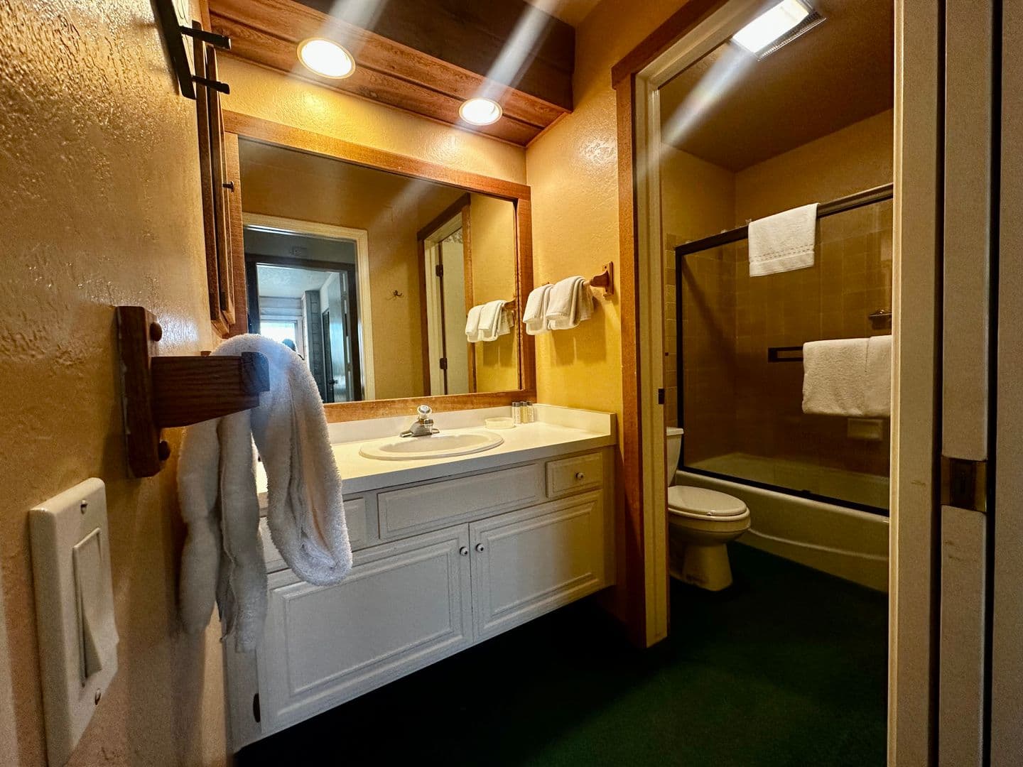Mammoth Lakes Condo: 418 Snowcreek Road