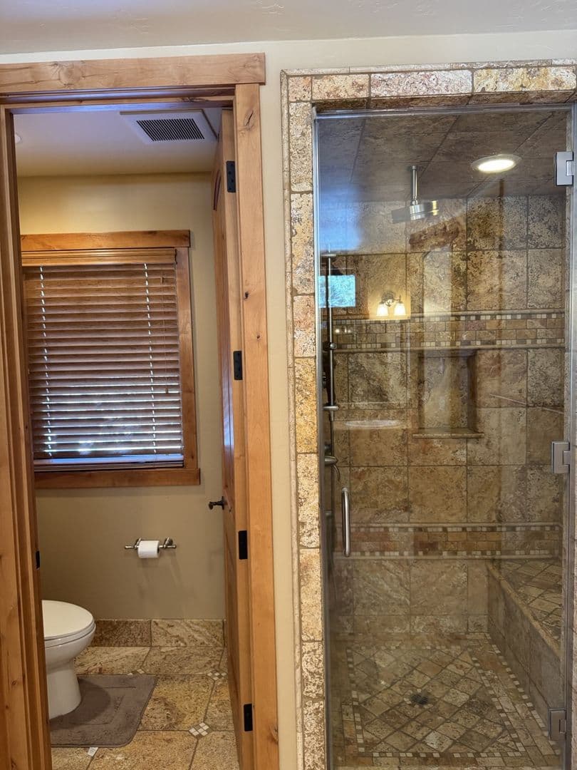 Mammoth Lakes House: 645 Monterey Pine Rd.