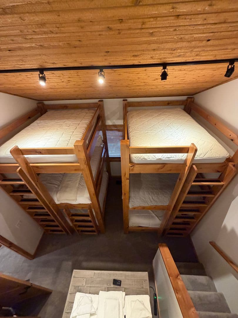 Mammoth Lakes House: 1906 Sierra Nevada Rd Unit 39