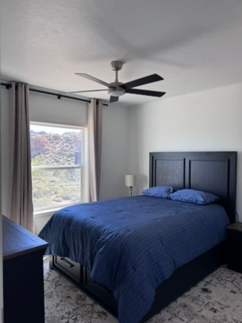 Crowley Lake House: 41 Larksput Ln