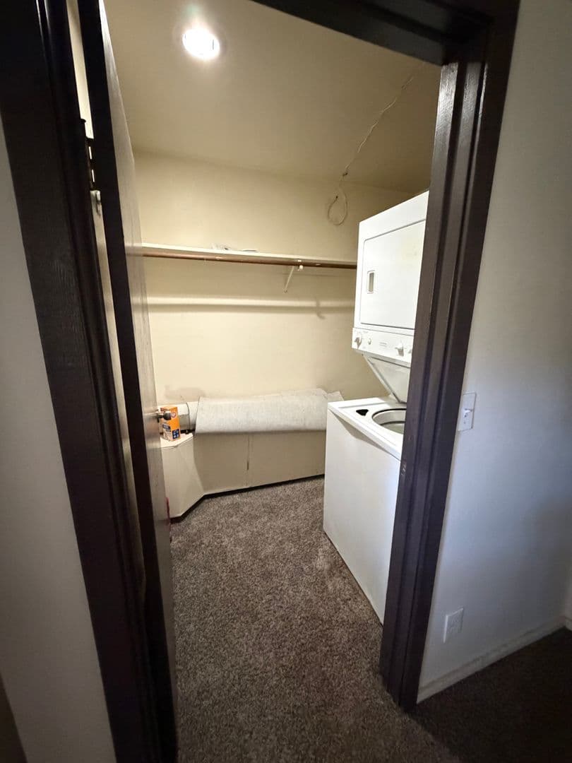 Mammoth Lakes Apartment: 477 Mono St.