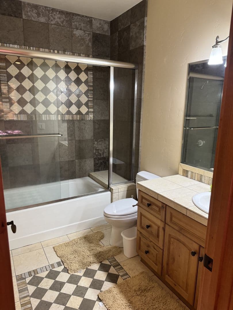Mammoth Lakes House: 645 Monterey Pine Rd.