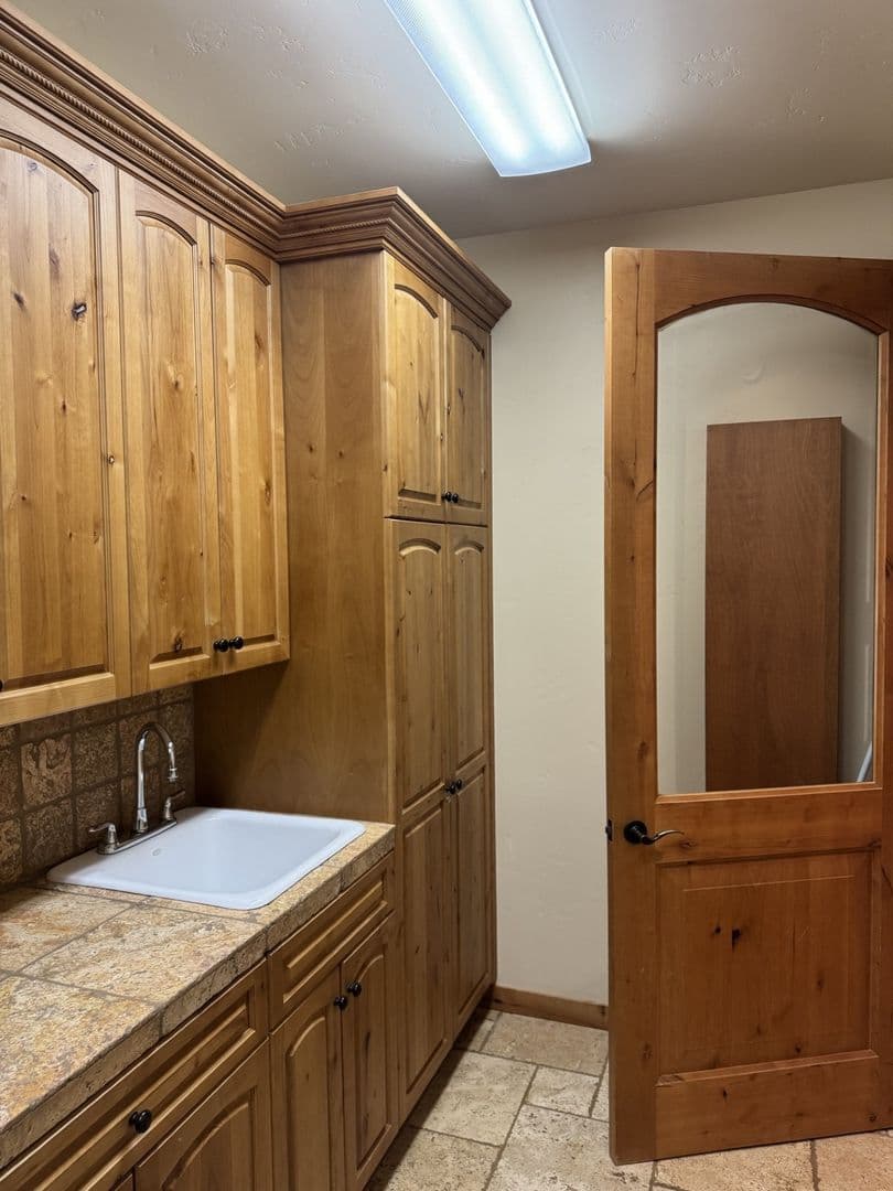 Mammoth Lakes House: 645 Monterey Pine Rd.