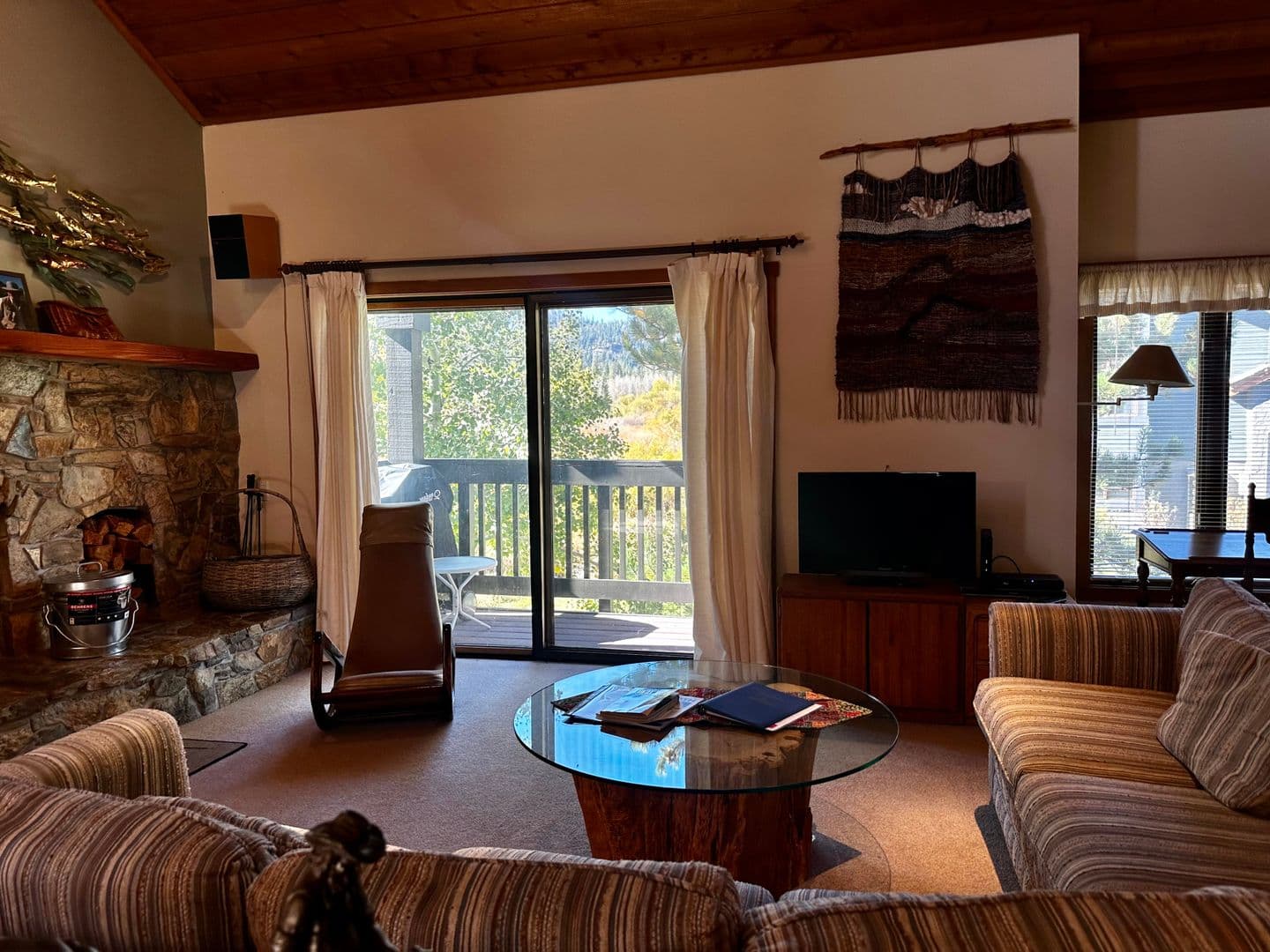 Mammoth Lakes Condo: 418 Snowcreek Road