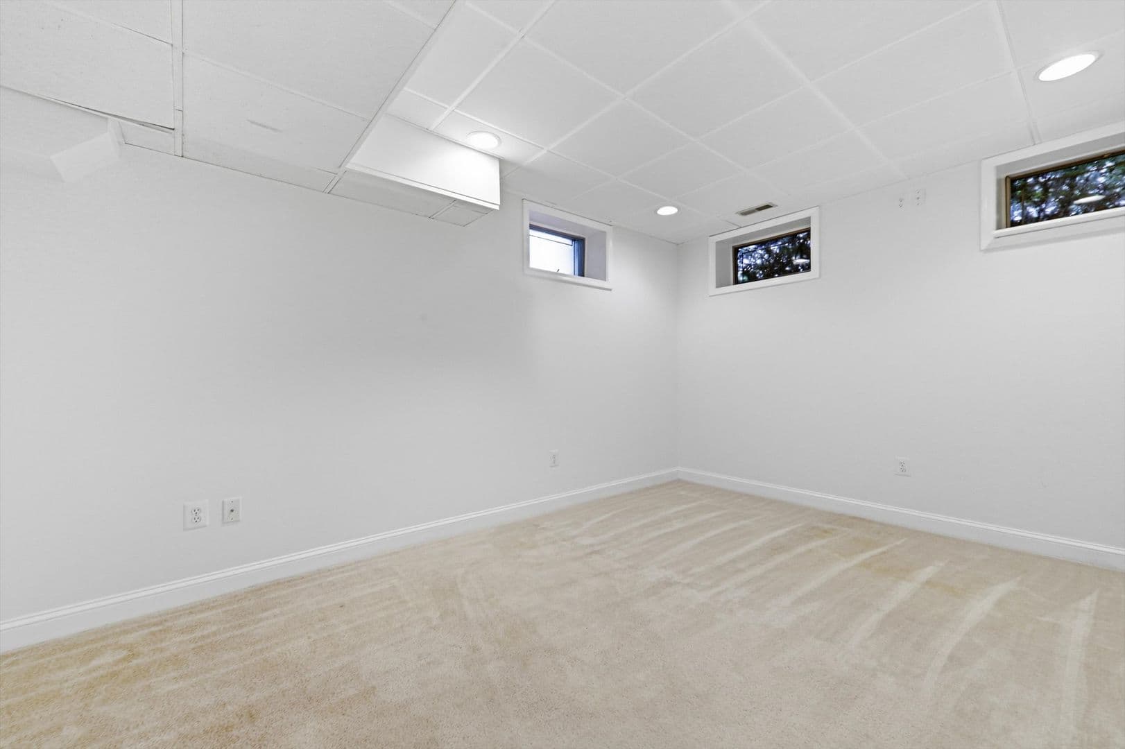 Mount Airy House: 17545 Hardy Rd