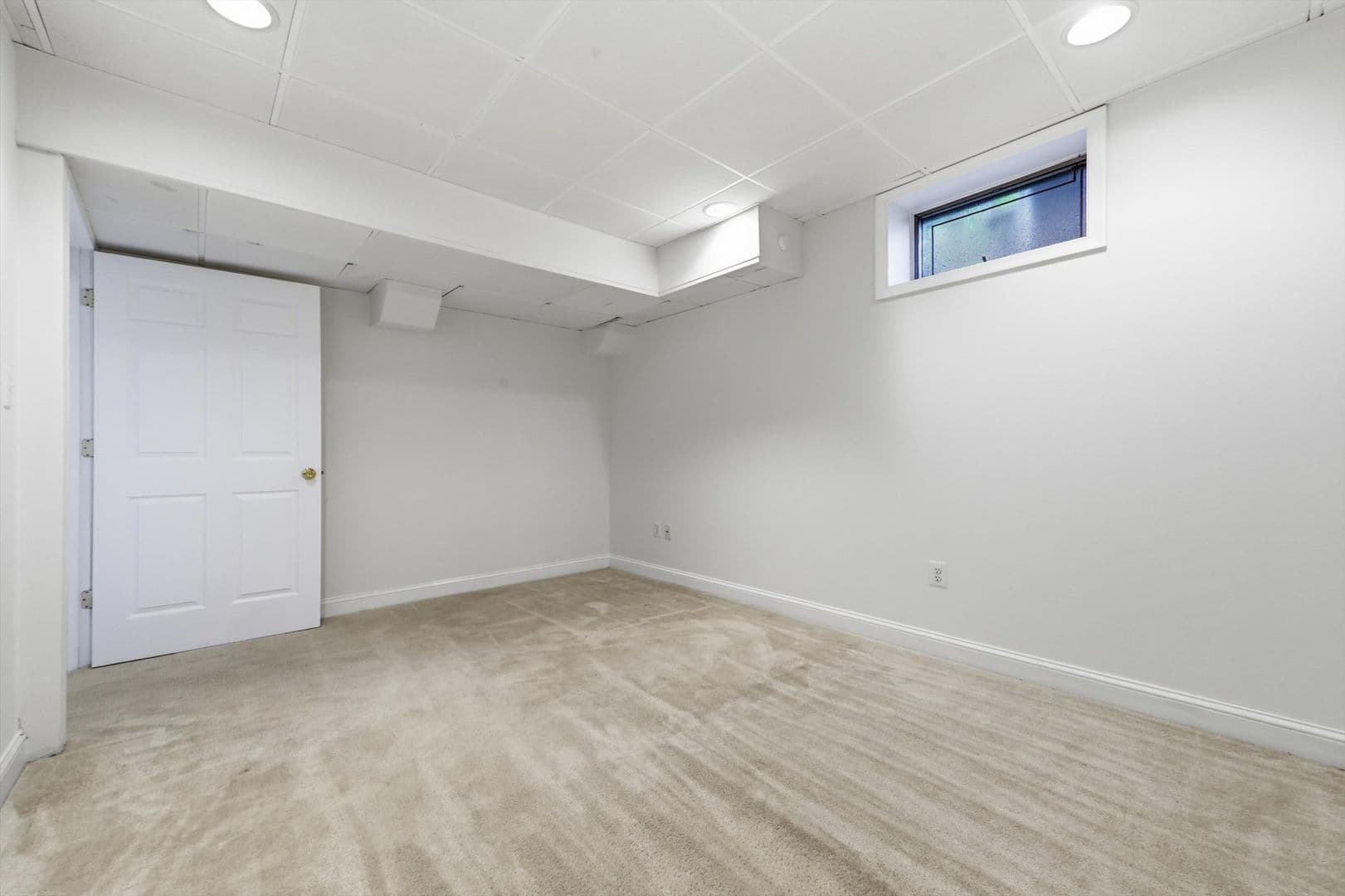 Mount Airy House: 17545 Hardy Rd