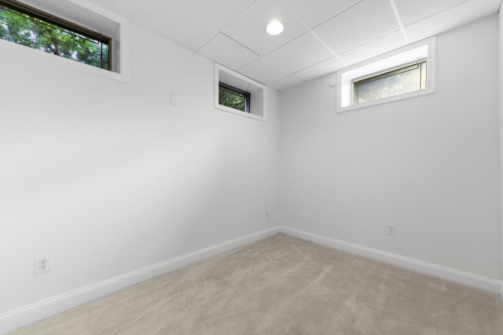 Mount Airy House: 17545 Hardy Rd