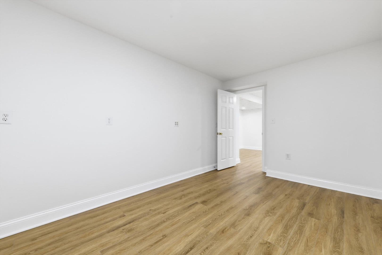 Mount Airy House: 17545 Hardy Rd