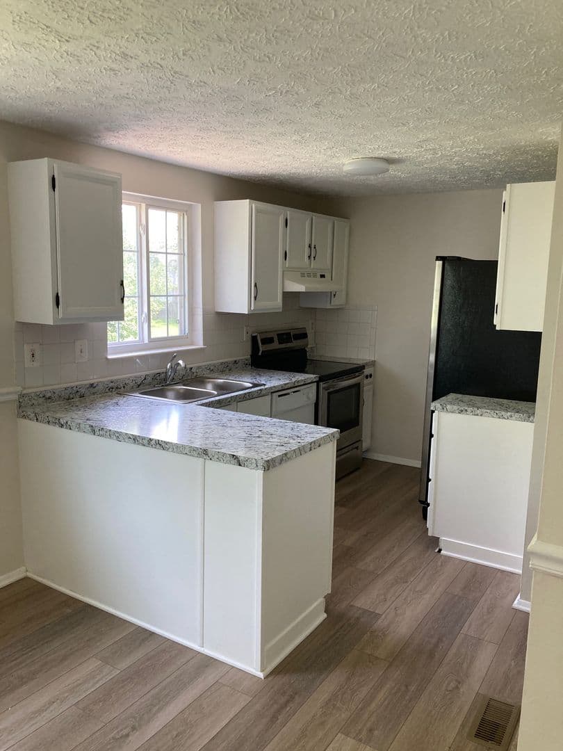 Frederick House: 6632 Pebble Ct