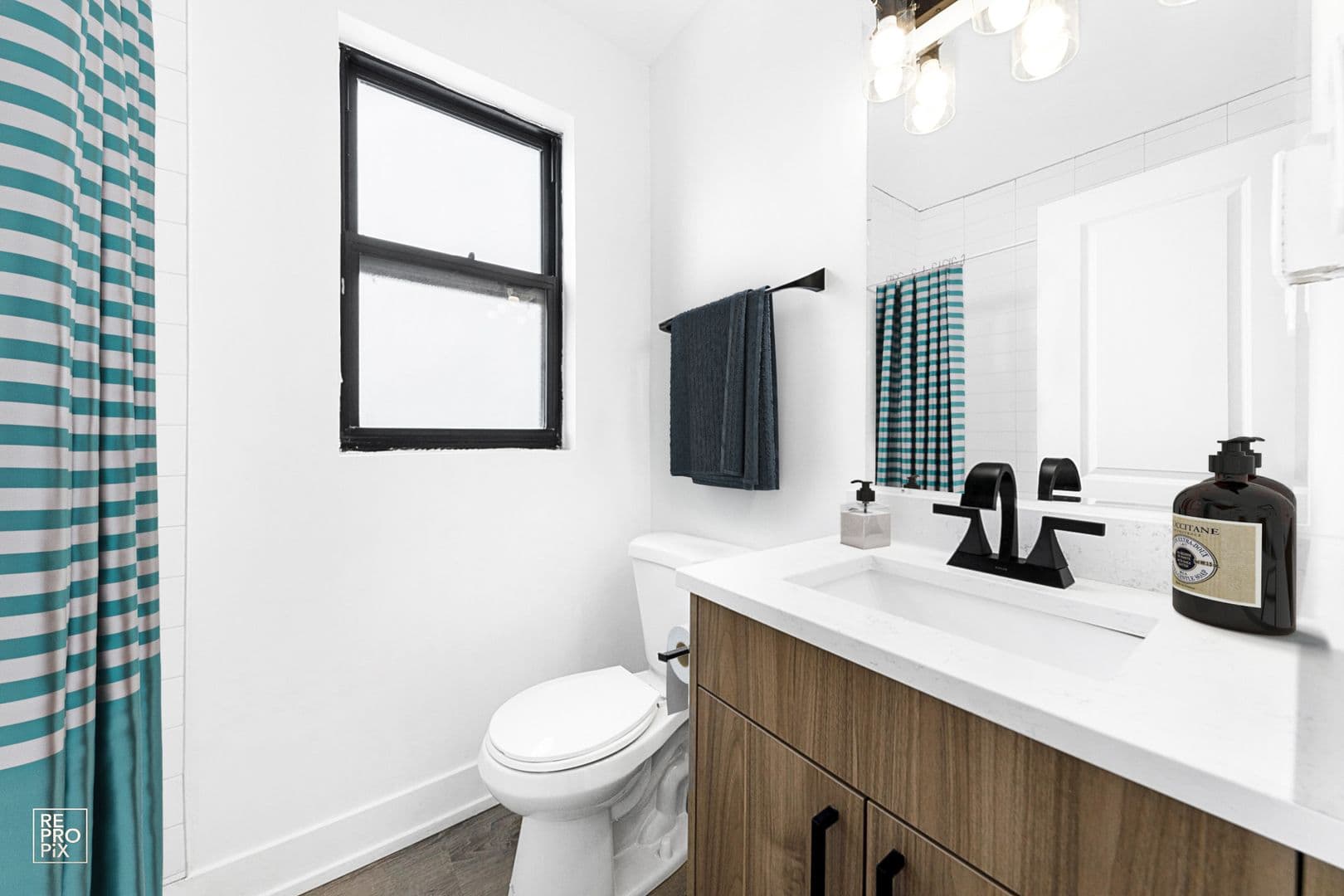 Chicago Apartment: 6230 N Kenmore