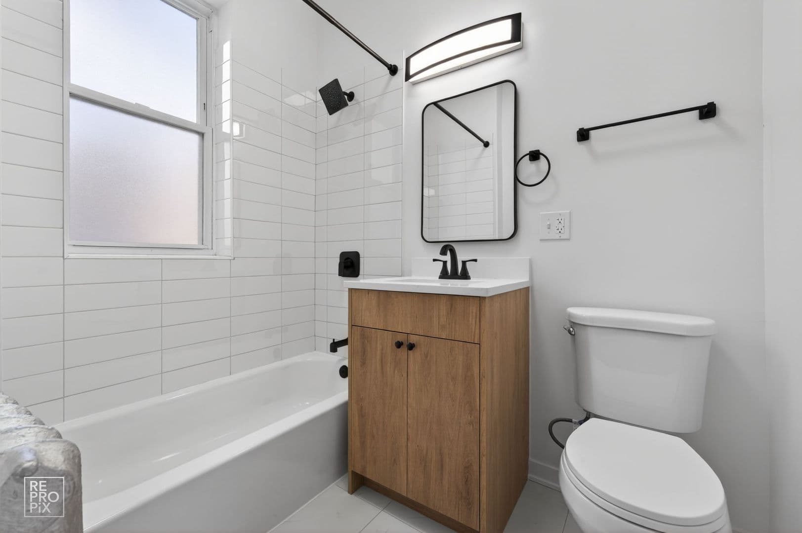 Chicago Apartment: 2154 W Arthur Ave