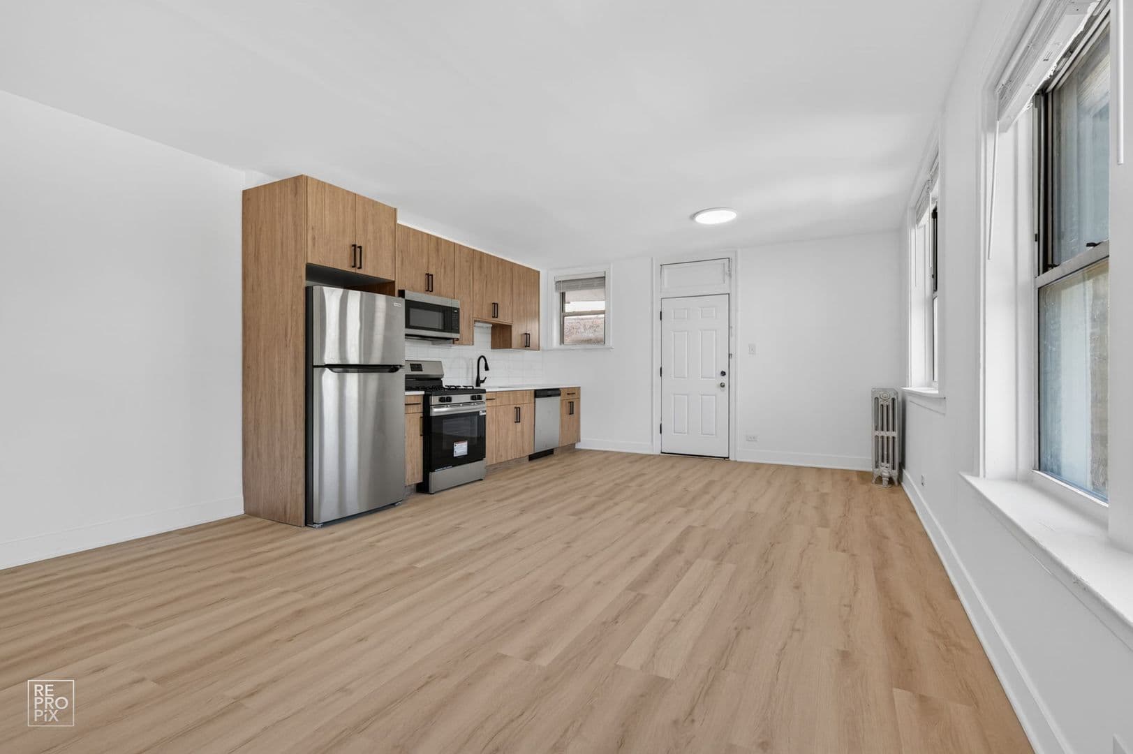 Chicago Apartment: 6310 N Artesian