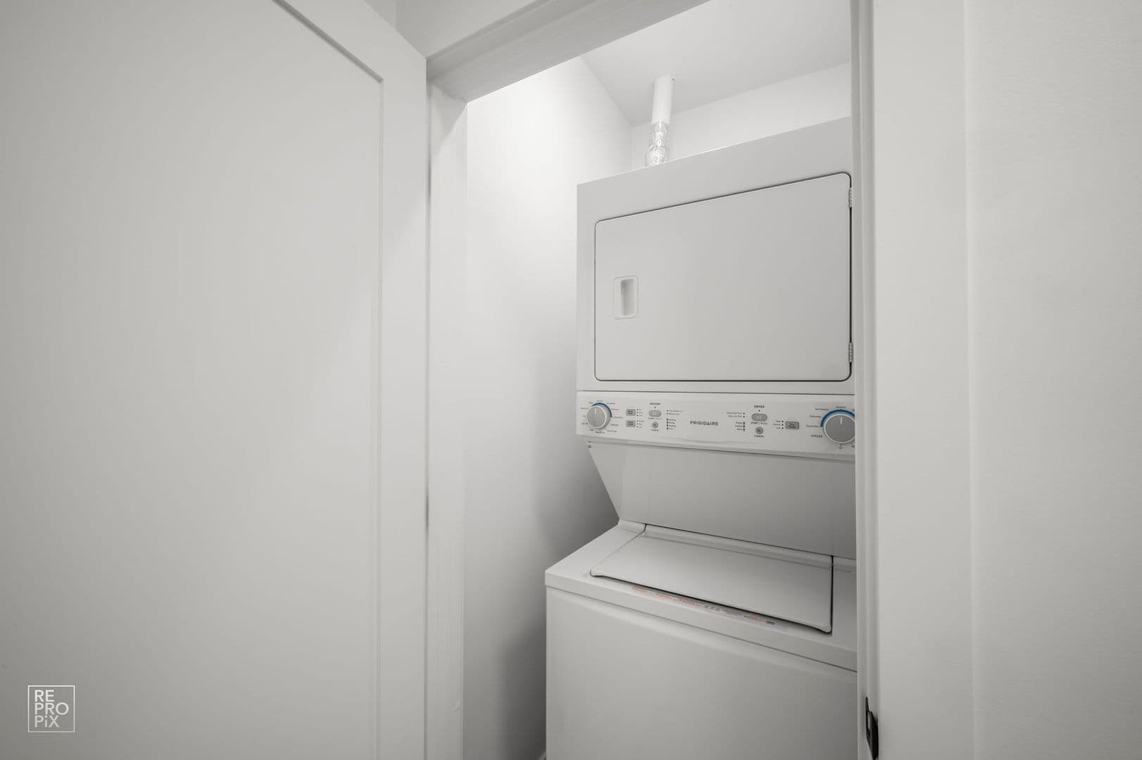 Chicago Apartment: 1436 W Thorndale Ave